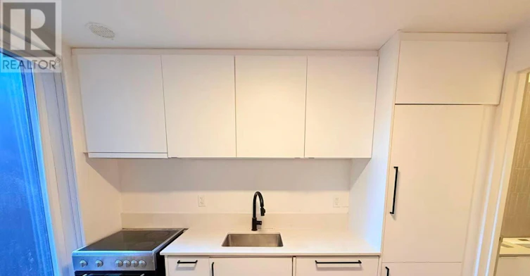 206-377 Broadview Avenue, Toronto, ON, M4K 2M7 - 2