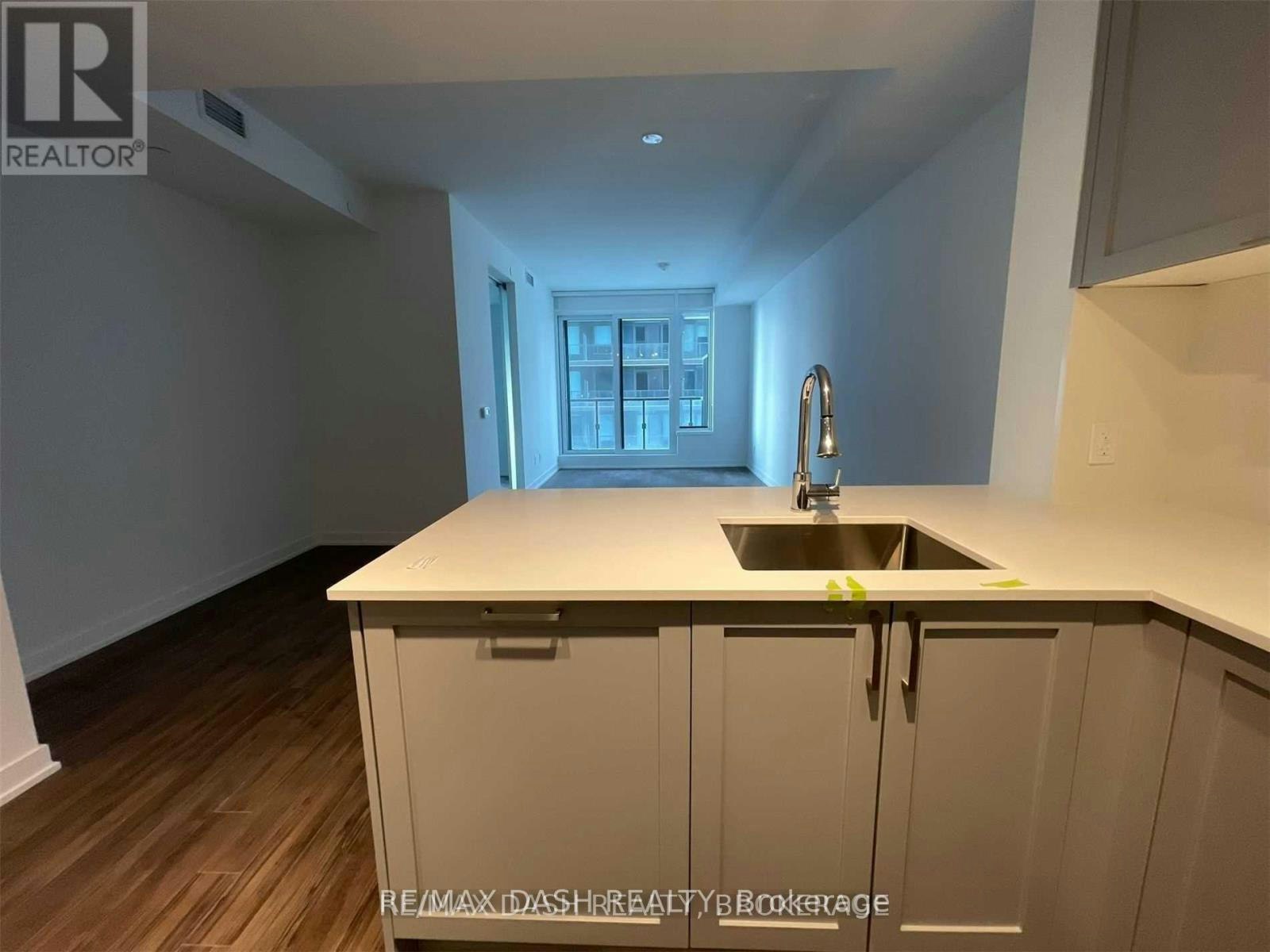 1712-1926 Lake Shore Boulevard W, Toronto, ON, M6S 1A1 - 14