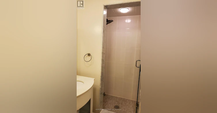 6 Restwell Crescent, Toronto, ON, M2K 2A2 - 22