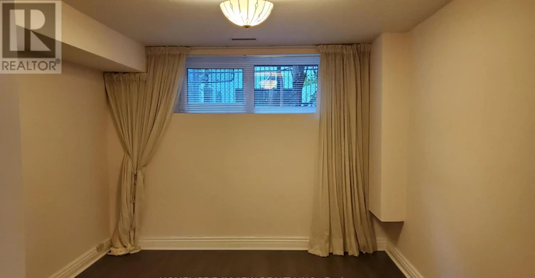 6 Restwell Crescent, Toronto, ON, M2K 2A2 - 36