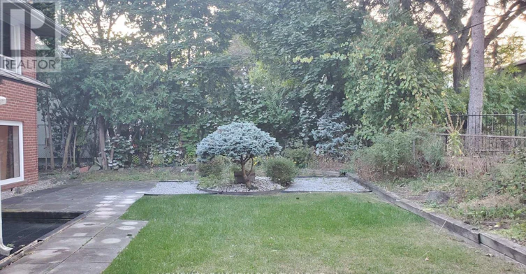 6 Restwell Crescent, Toronto, ON, M2K 2A2 - 40