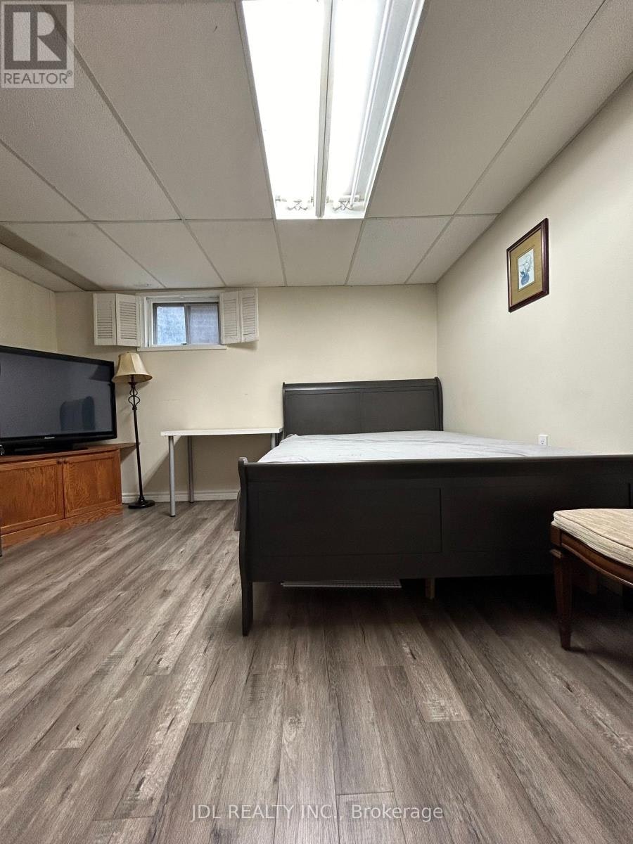 A BSMT-MASTER 3 Bedroom Butterfield Dr Drive, Toronto, ON, M3A 2L9 - 5