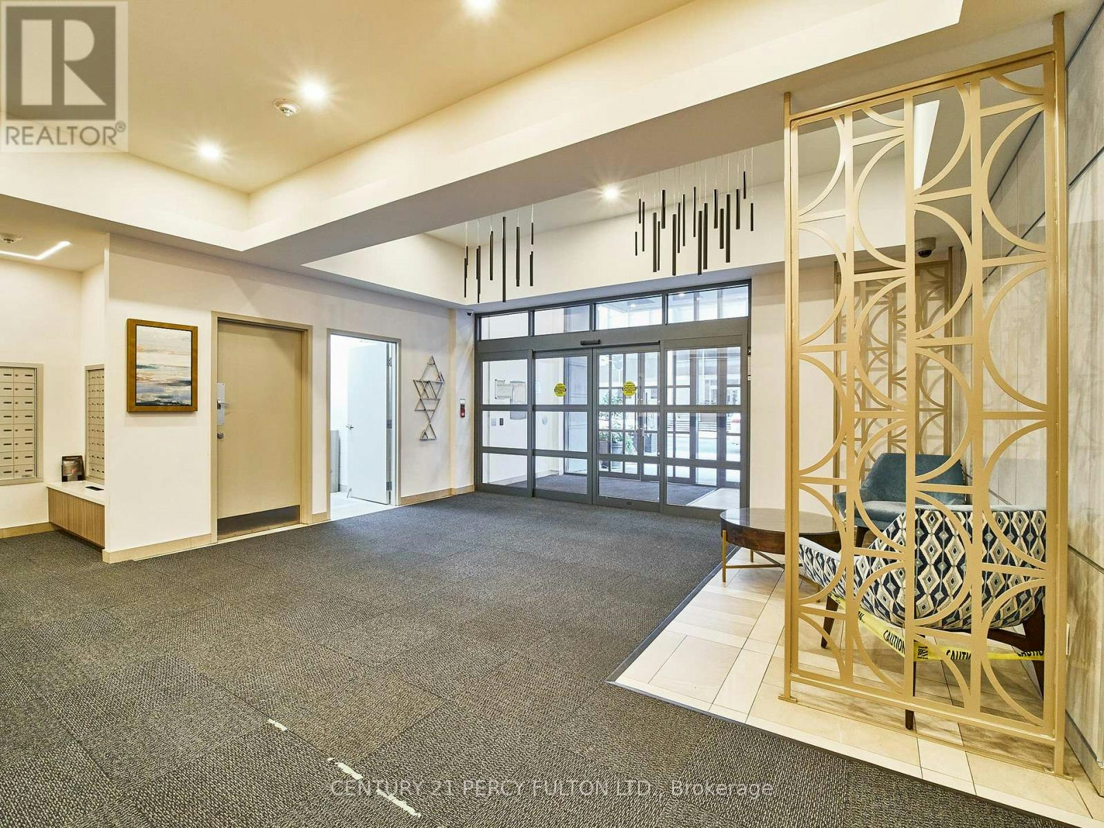 809-140 Simcoe Street, Toronto, ON, M5H 4E9 - 3