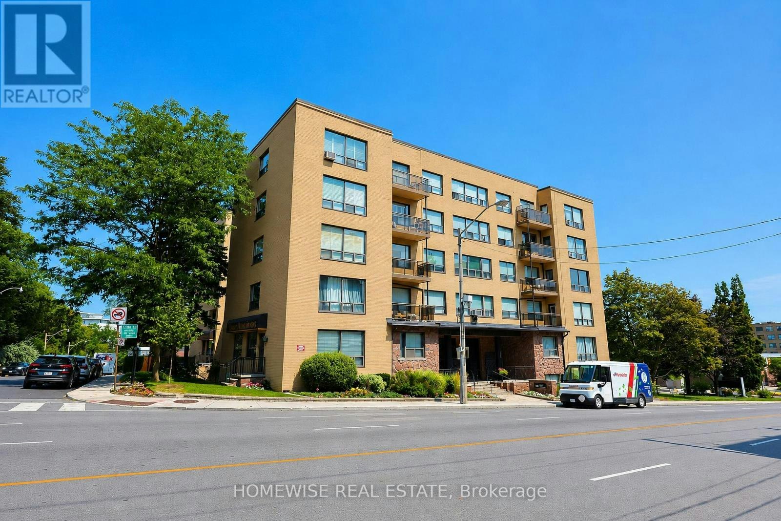 401-740 Eglinton Avenue, Toronto, ON, M5N 1C4