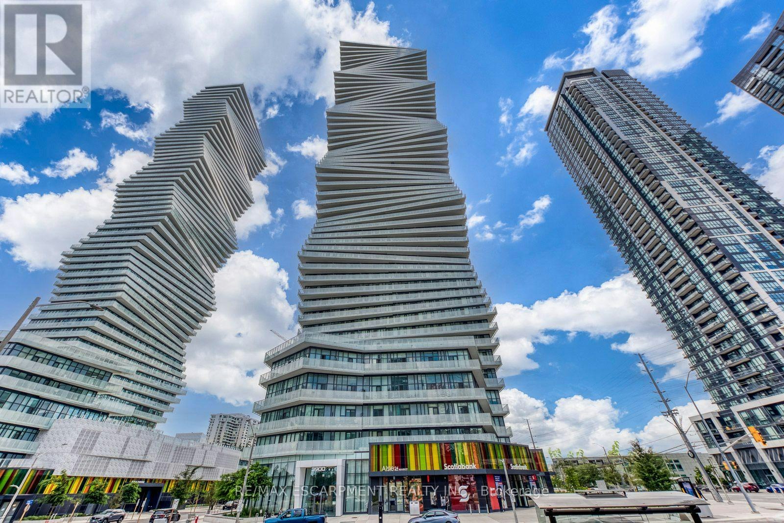 5010-3900 Confederation Parkway, Mississauga, ON, L5B 0M3