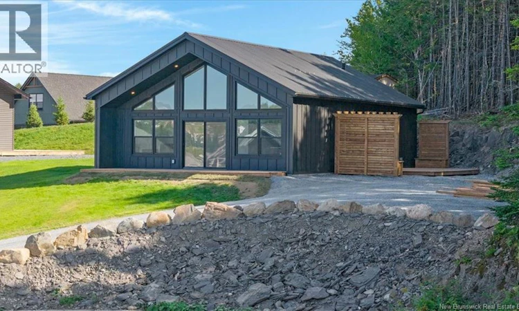 85 Old Lake Trail
