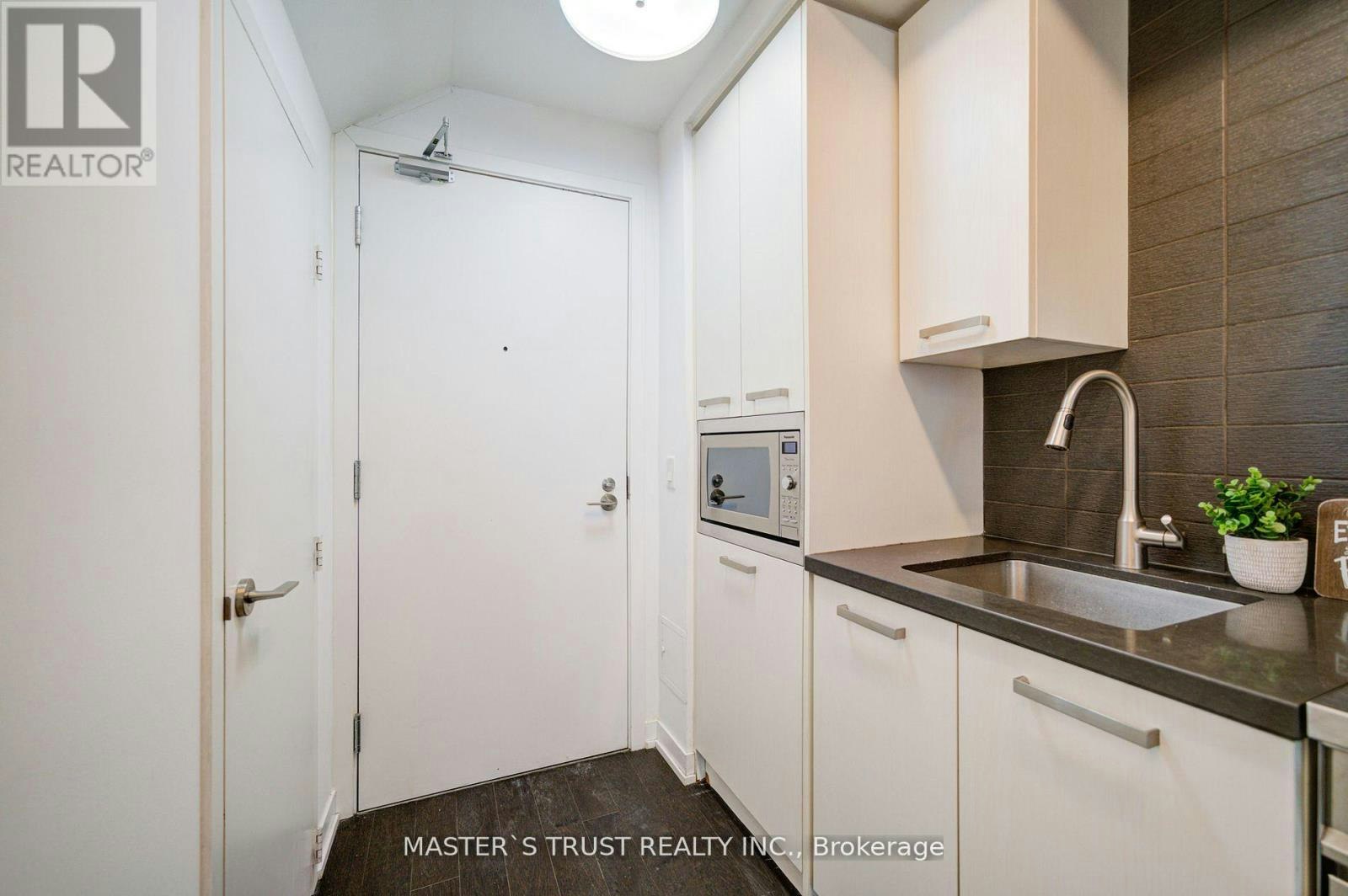 N101-455 Front Street E, Toronto, ON, M5A 1G9 - 4