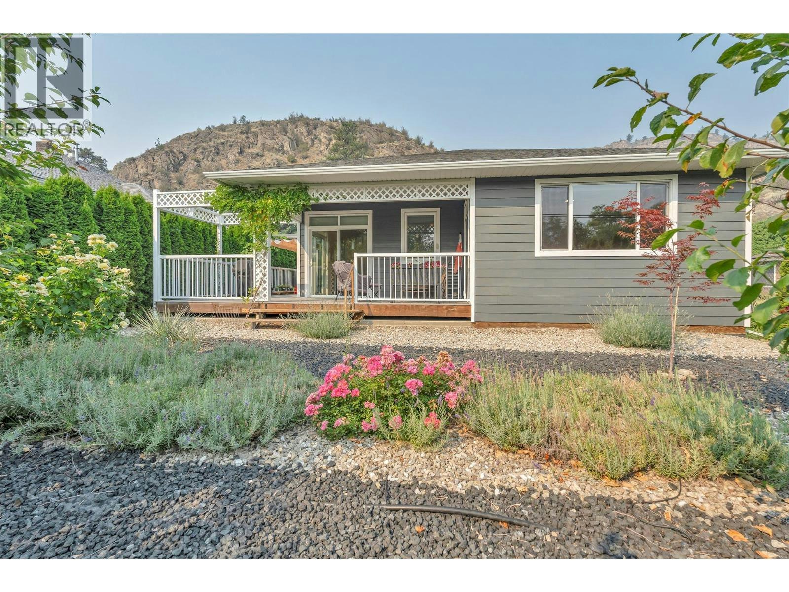 6753 Hillside Place, Oliver, BC, V0H 1T0