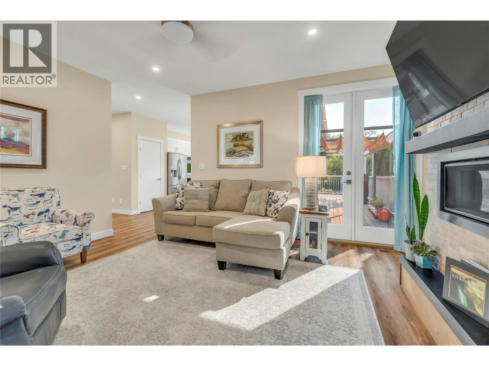 6753 Hillside Place, Oliver, BC, V0H 1T0 - 6