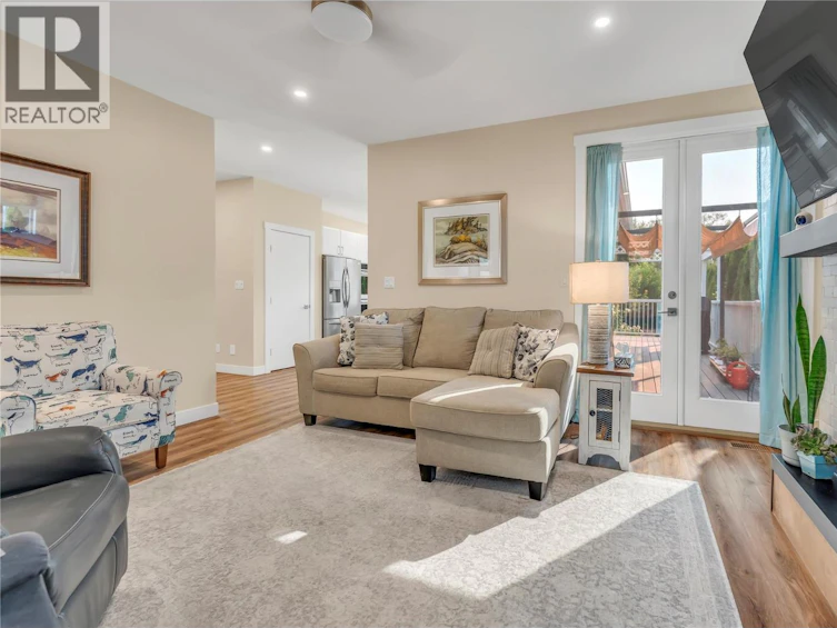 6753 Hillside Place, Oliver, BC, V0H 1T0 - 6