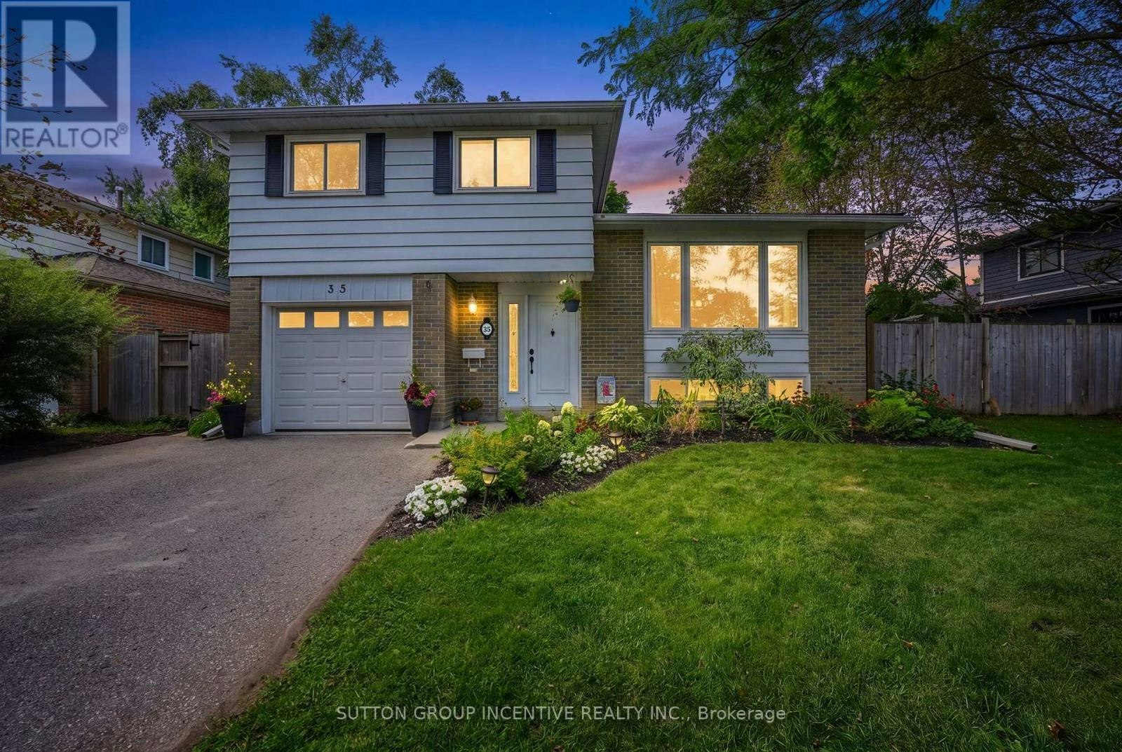 35 Jills Court, Barrie, ON, L4M 4L6
