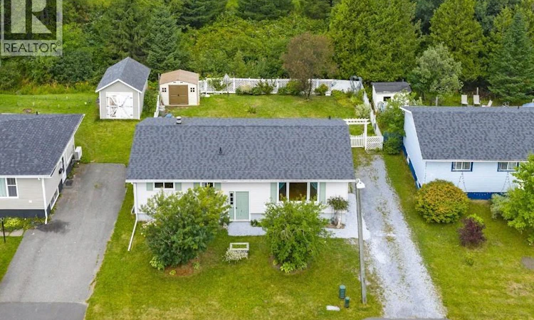 581 Michael Crescent