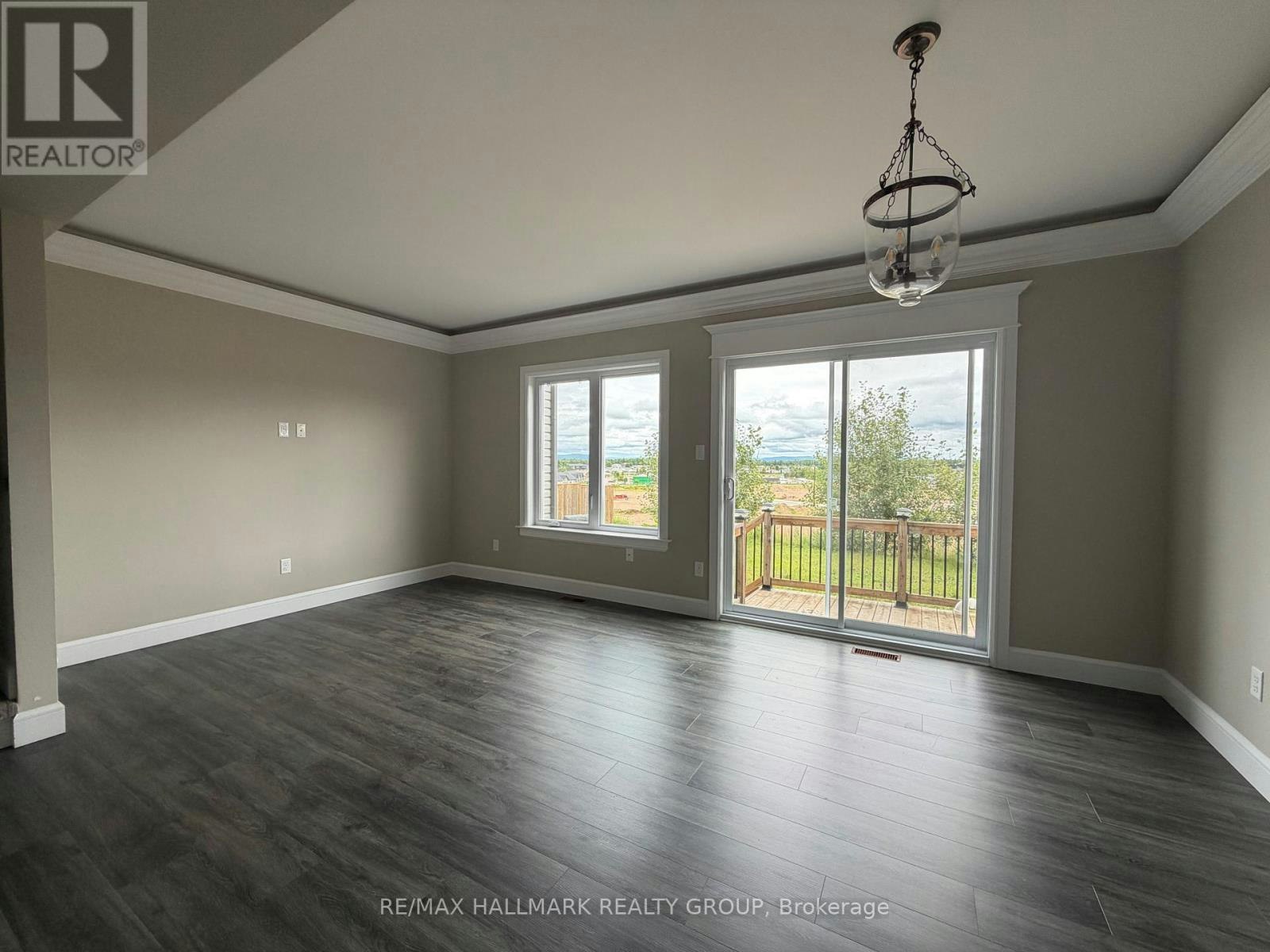 47 Chad Street, Petawawa, ON, K8H 0G9 - 3