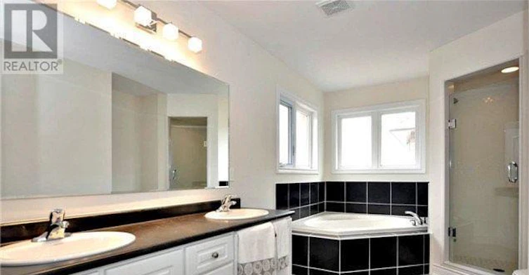 253 Rutherford Road, Bradford West Gwillimbury, ON, L3Z 0X4 - 10