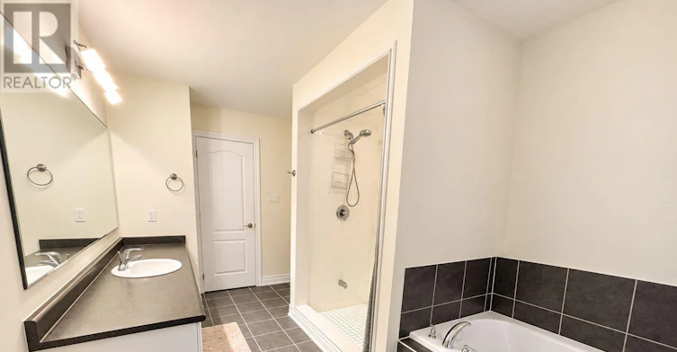 253 Rutherford Road, Bradford West Gwillimbury, ON, L3Z 0X4 - 19