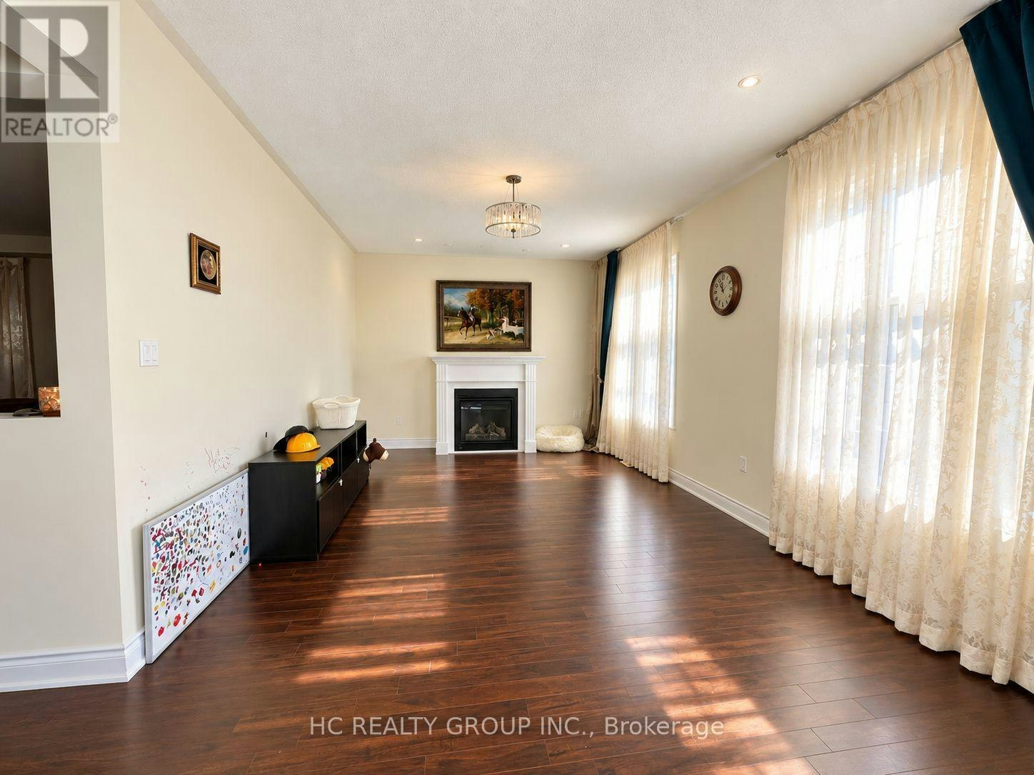 253 Rutherford Road, Bradford West Gwillimbury, ON, L3Z 0X4 - 11