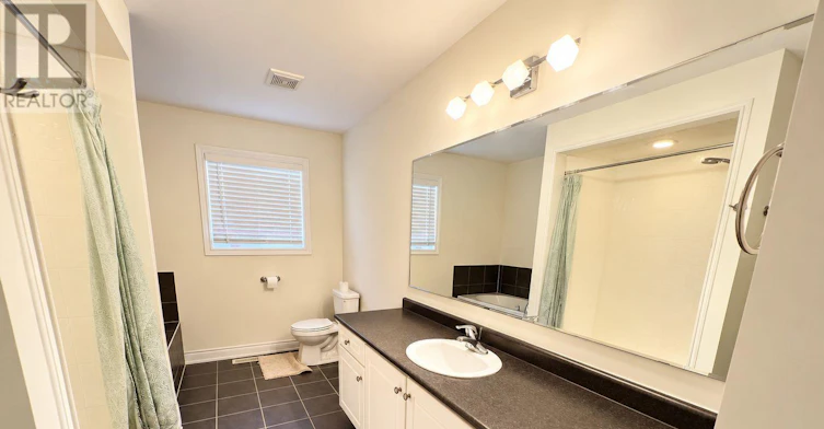 253 Rutherford Road, Bradford West Gwillimbury, ON, L3Z 0X4 - 18