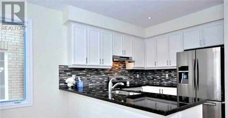 253 Rutherford Road, Bradford West Gwillimbury, ON, L3Z 0X4 - 3