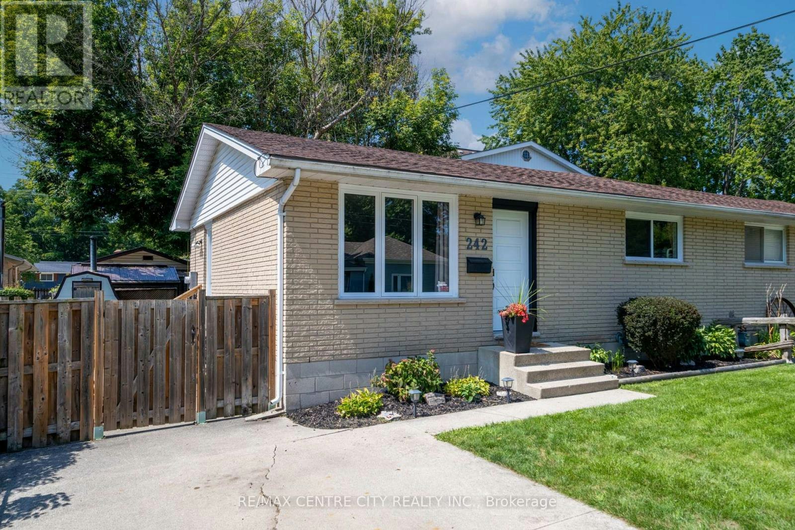 242 Rapley Street, Strathroy, ON, N7G 3E6