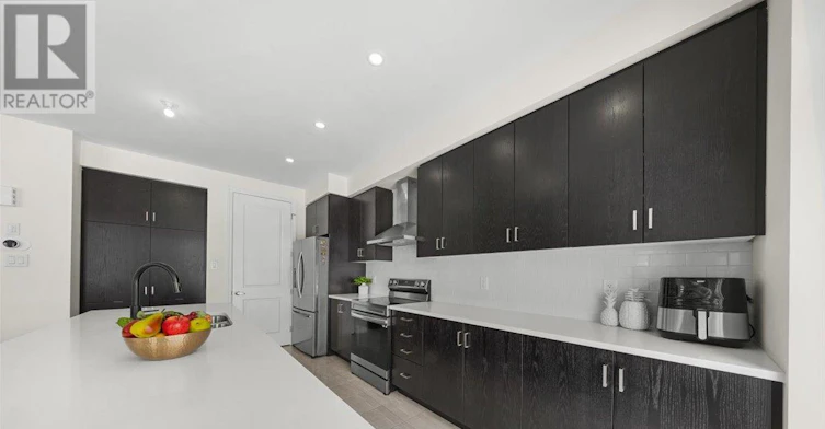 290 Turnbuckle Crescent, Ottawa, ON, K2J 7B7 - 10