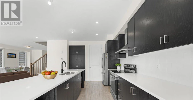 290 Turnbuckle Crescent, Ottawa, ON, K2J 7B7 - 11