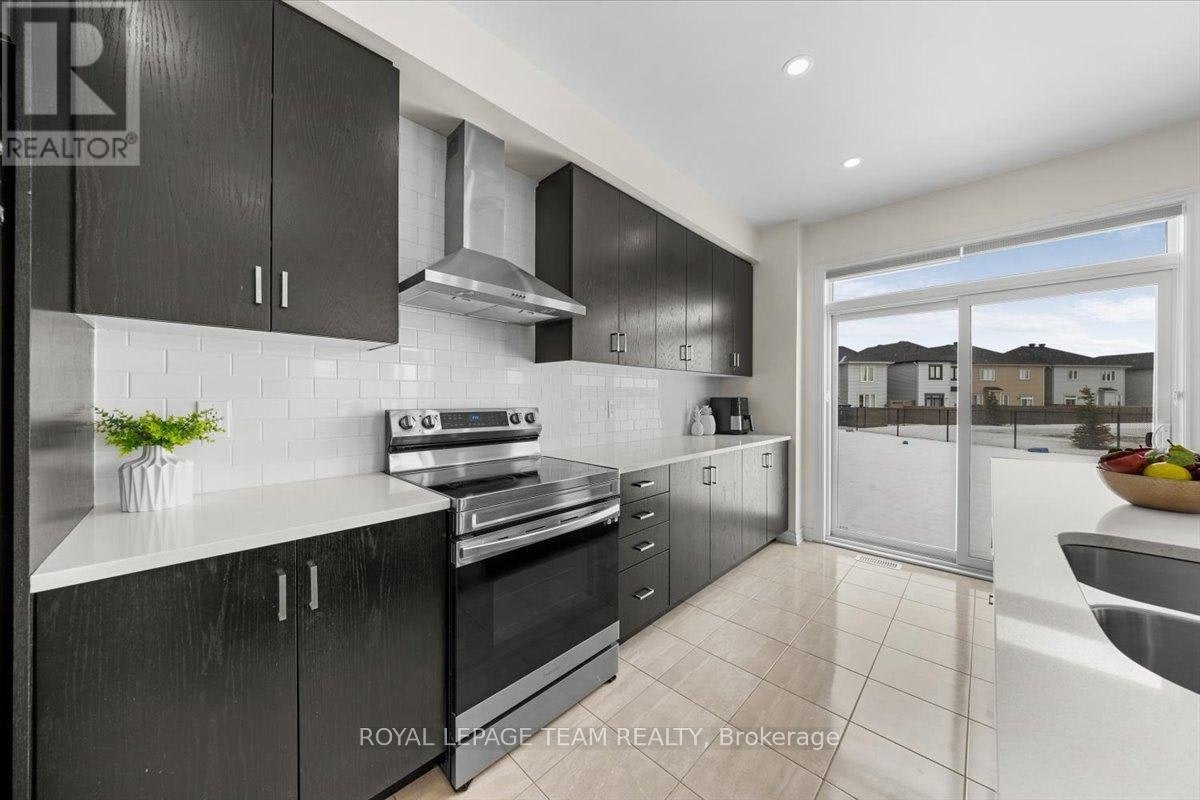 290 Turnbuckle Crescent, Ottawa, ON, K2J 7B7 - 12