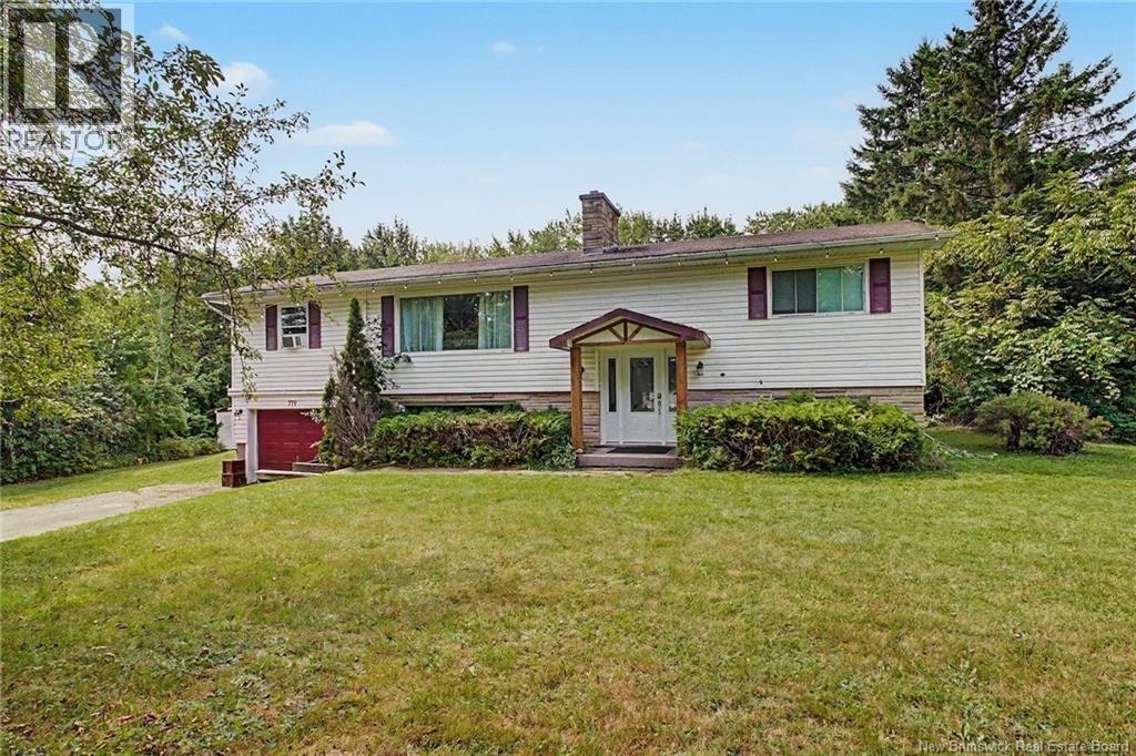 719 Glengarry Place, Fredericton, NB, E3B 5Z8
