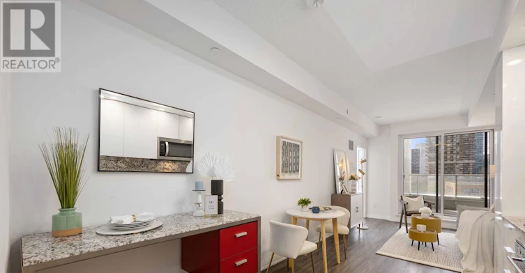 303-75 Canterbury Place, Toronto, ON, M2N 0L2 - 7