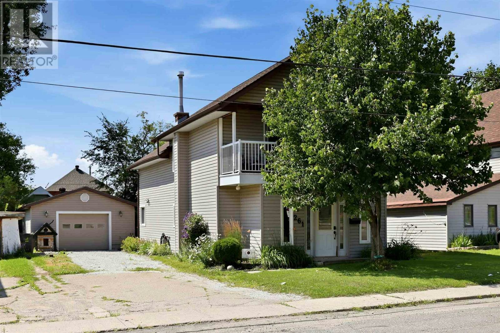 261 Spruce Street, Sault Ste. Marie, ON, P6B 2H2