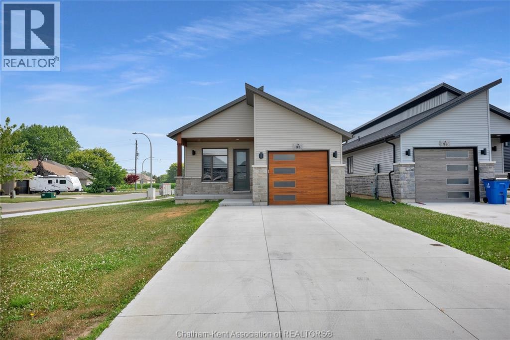 95 Ironwood Trail, Chatham-Kent, ON, N7M 0A5 - 2