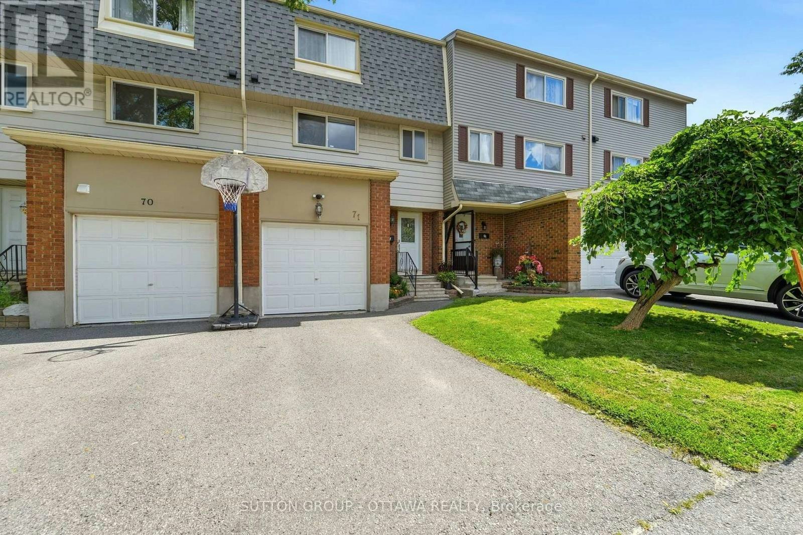 71-2415 Southvale Crescent, Ottawa, ON, K1B 4V1