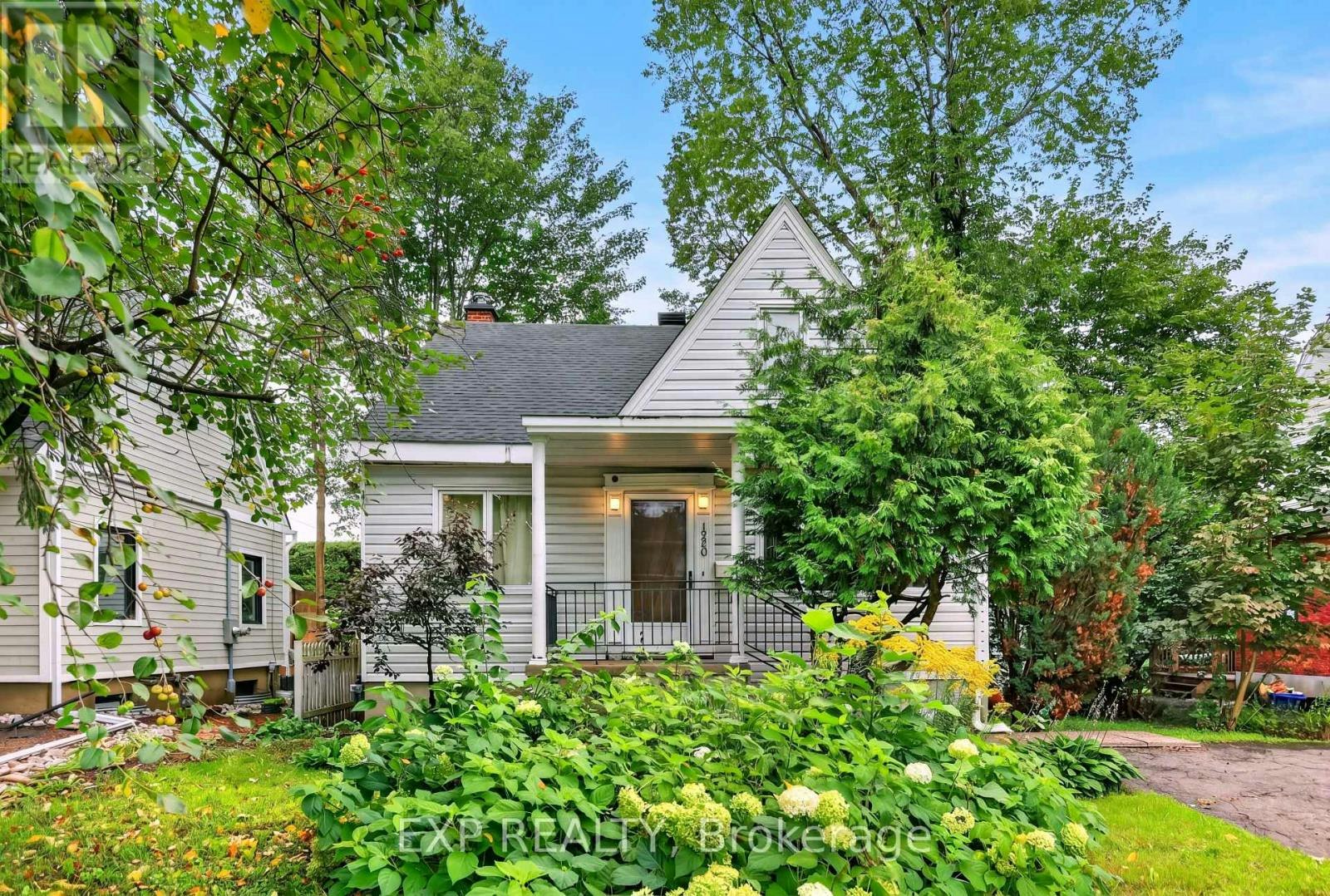 1220 Collins Avenue, Ottawa, ON, K1V 6E1 - 3