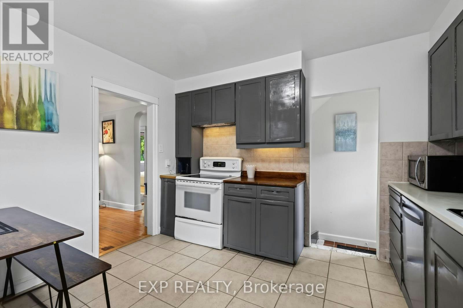 1220 Collins Avenue, Ottawa, ON, K1V 6E1 - 9