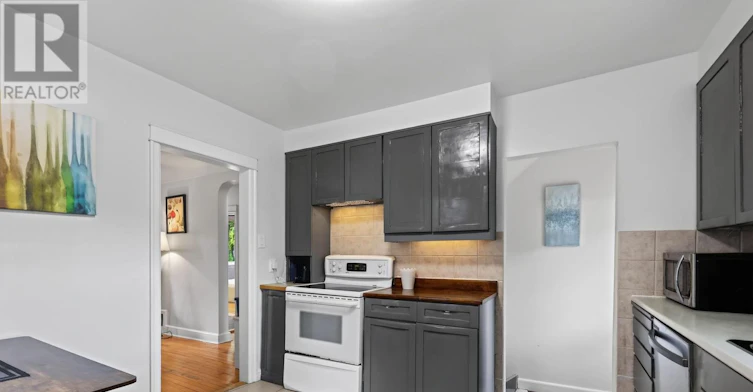 1220 Collins Avenue, Ottawa, ON, K1V 6E1 - 9