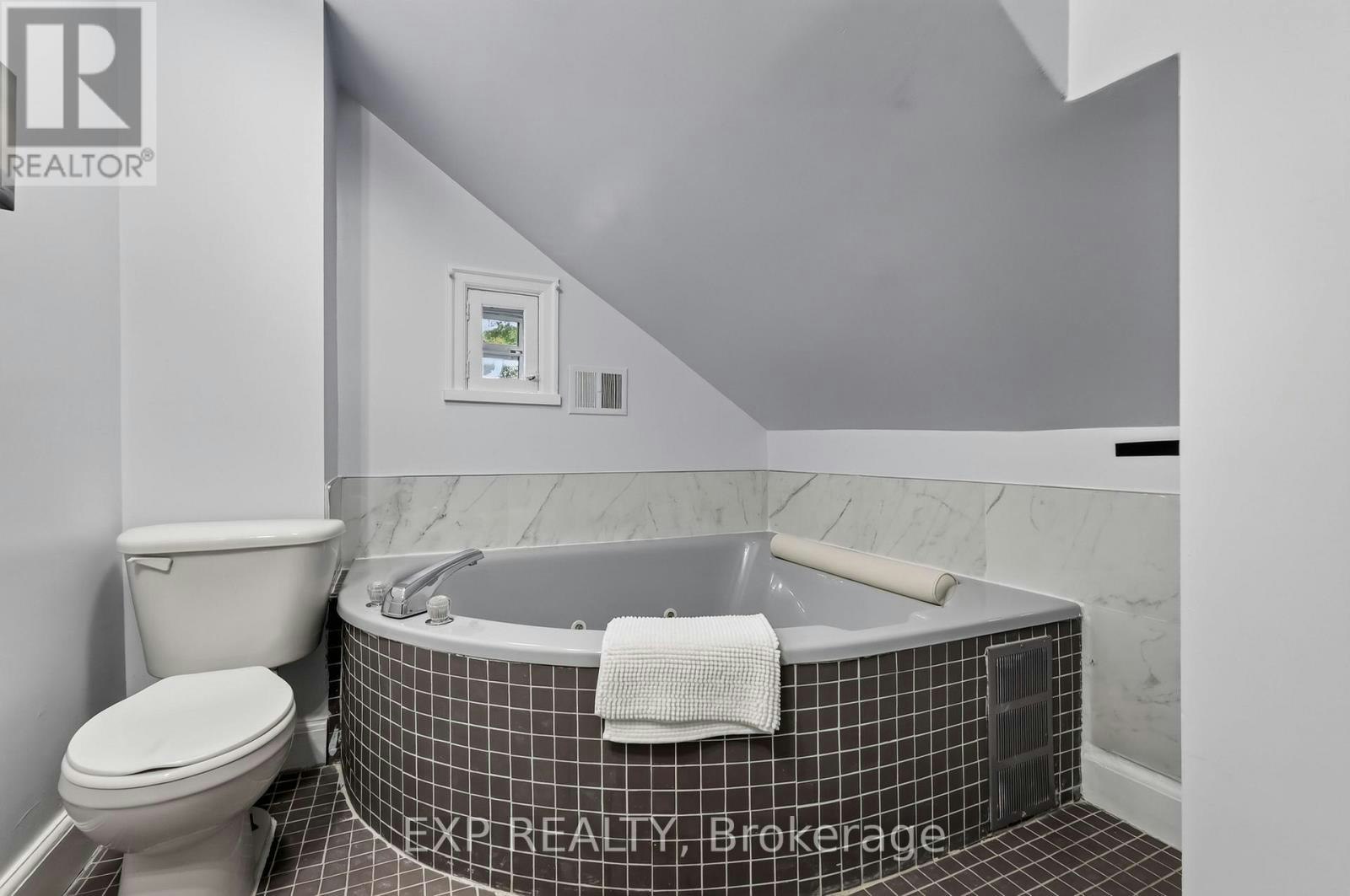 1220 Collins Avenue, Ottawa, ON, K1V 6E1 - 26