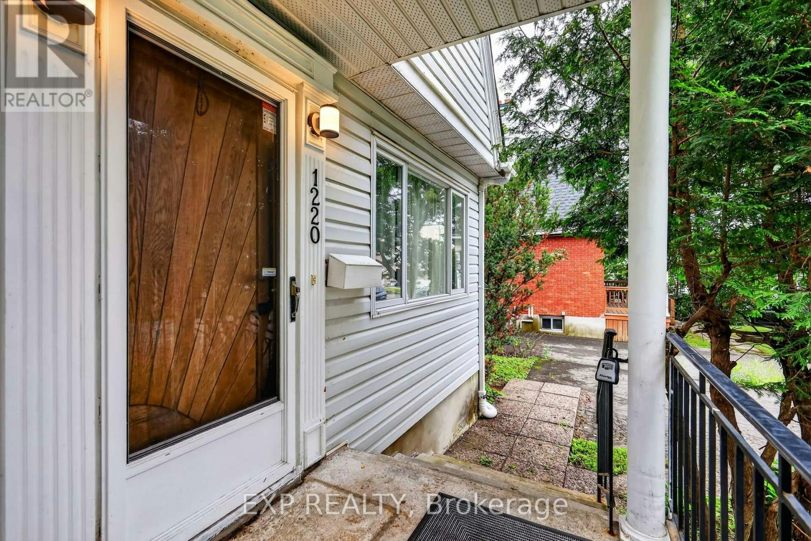 1220 Collins Avenue, Ottawa, ON, K1V 6E1 - 4