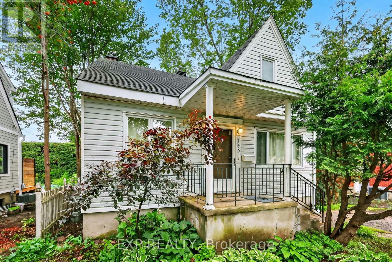 1220 Collins Avenue, Ottawa, ON, K1V 6E1