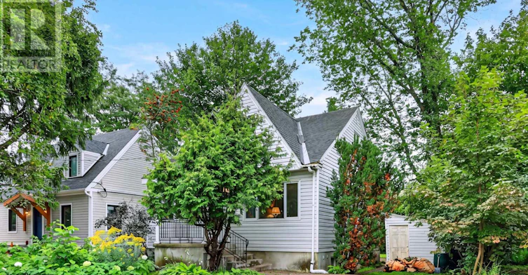 1220 Collins Avenue, Ottawa, ON, K1V 6E1 - 2