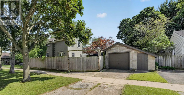 51 Wiley Street, St. Catharines, ON, L2R 4G1 - 34