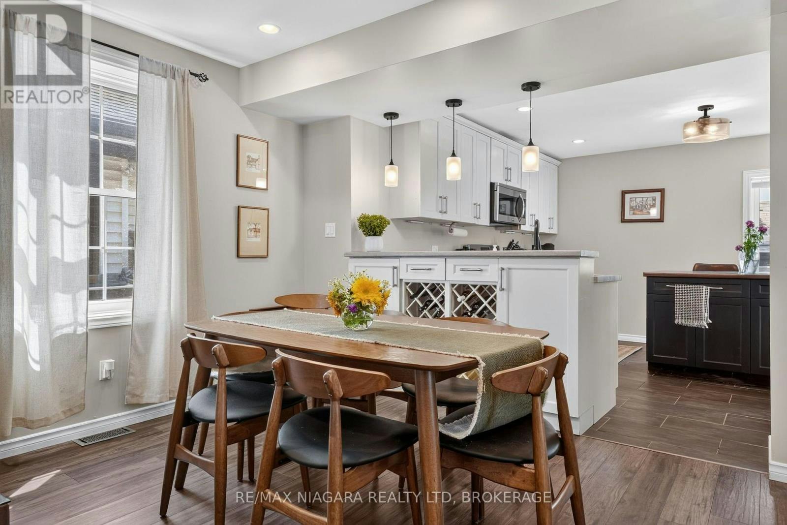 51 Wiley Street, St. Catharines, ON, L2R 4G1 - 9
