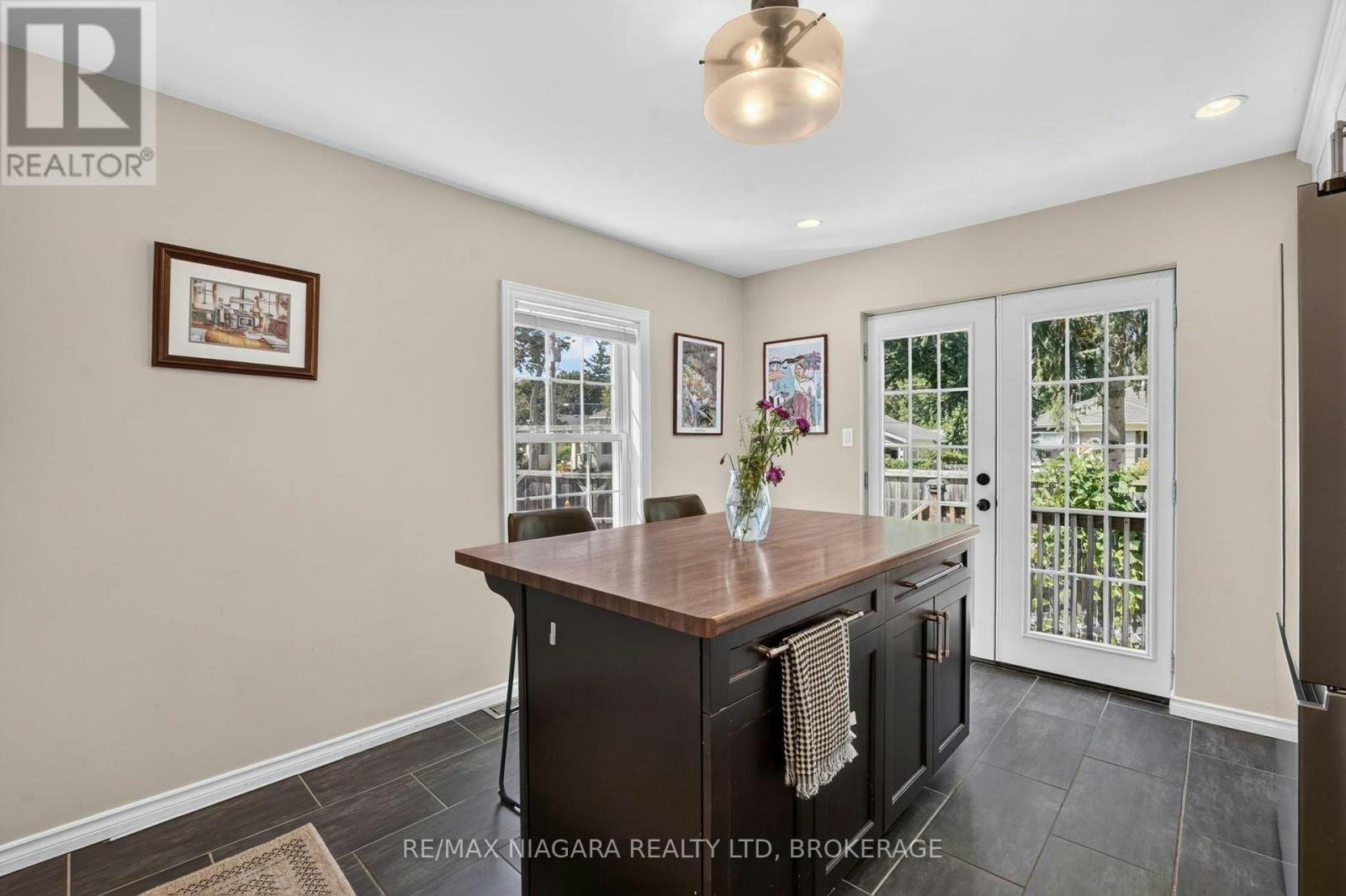 51 Wiley Street, St. Catharines, ON, L2R 4G1 - 12