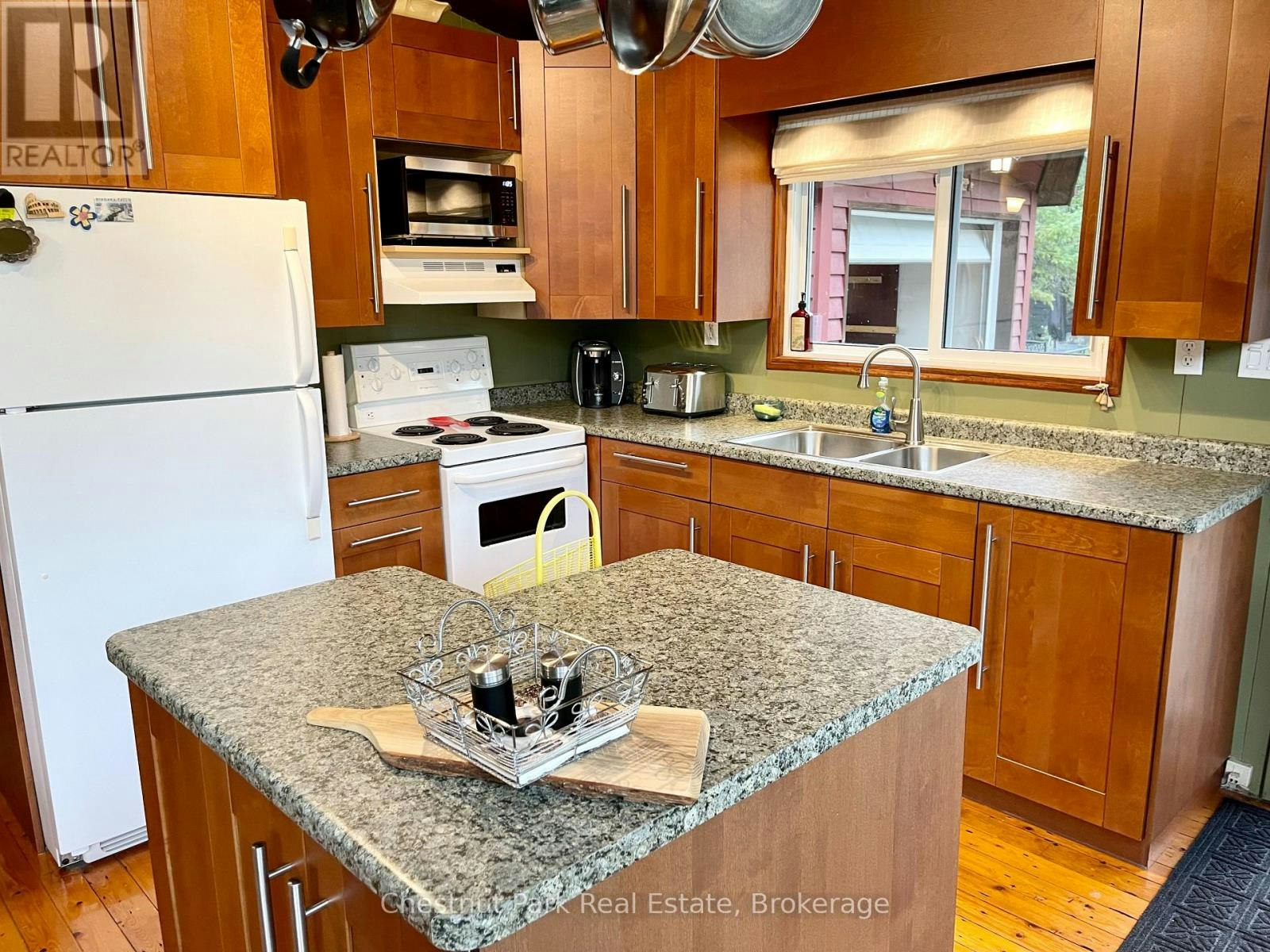 72 59th Street S, Wasaga Beach, ON, L9Z 1V8 - 10