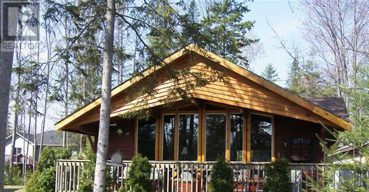 72 59th Street S, Wasaga Beach, ON, L9Z 1V8