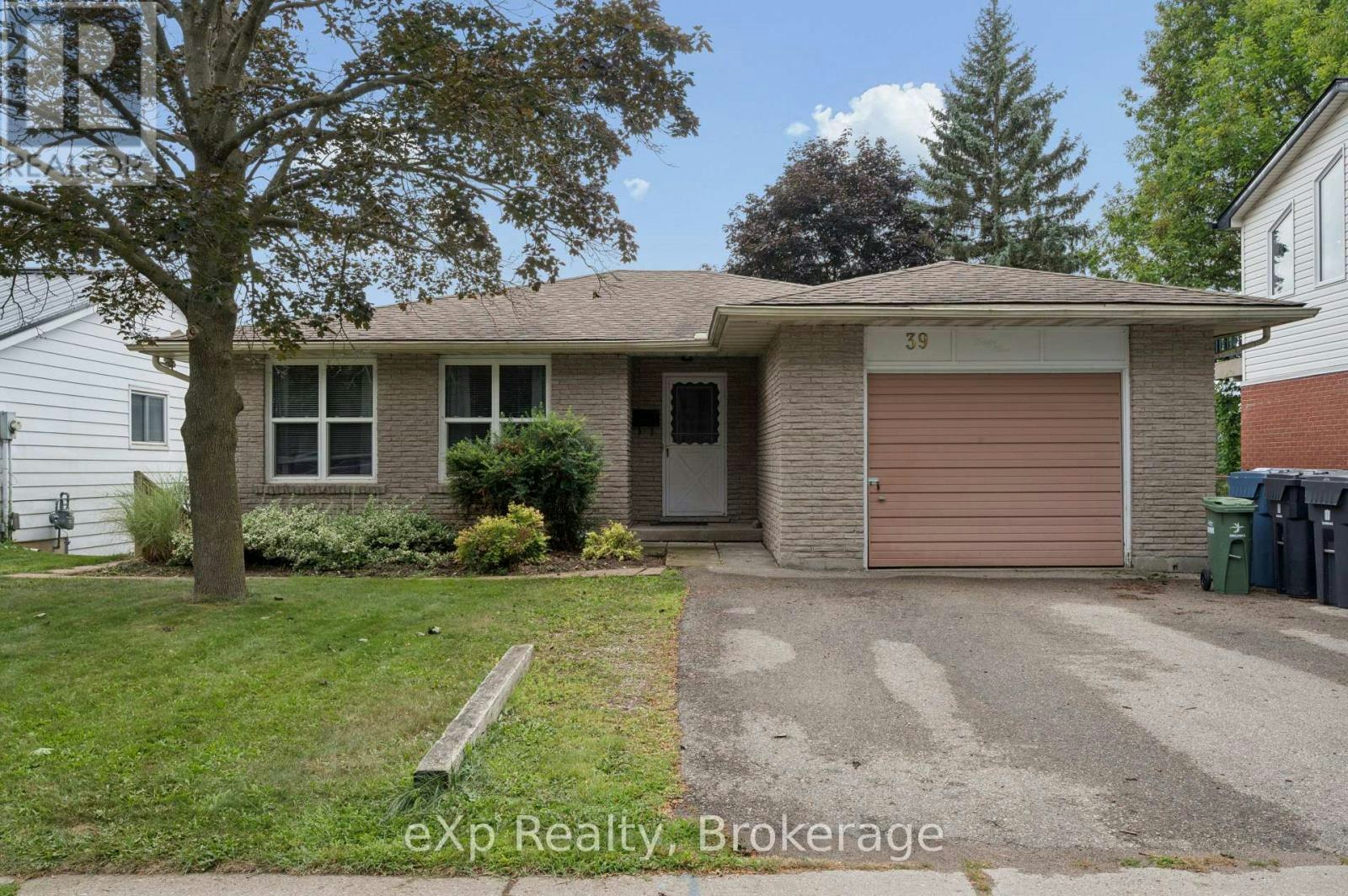 39 Keats Crescent, Guelph, ON, N1G 3B1