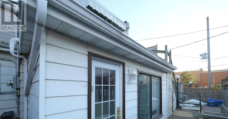 375A Queen Street, Peterborough, ON, K9H 3J7 - 4