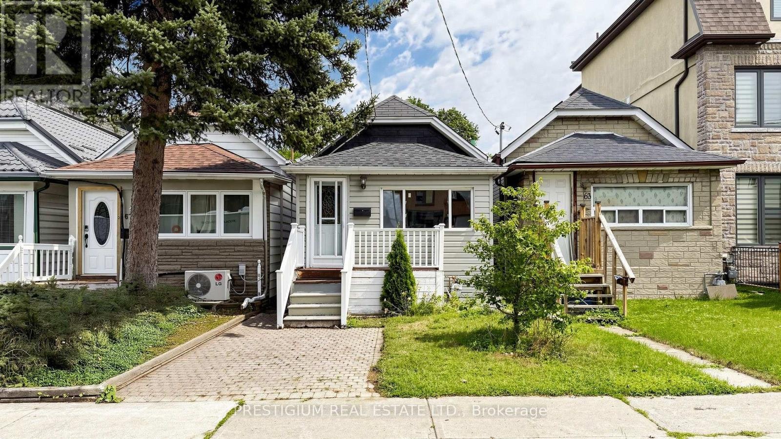 65 Eldon Avenue, Toronto, ON, M4C 5G2
