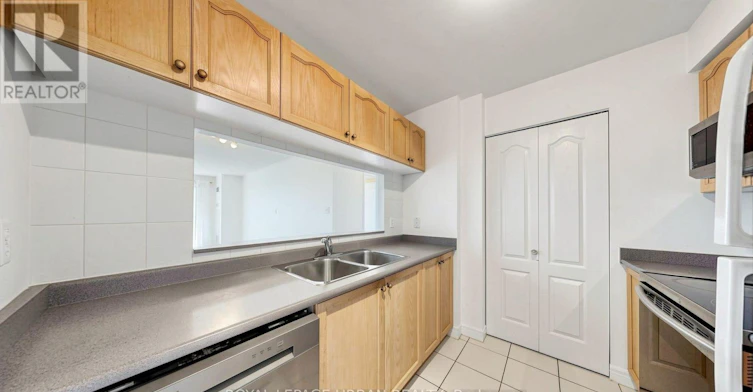 1005-399 Park Road SOUTH, Markham, ON, L3T 7W6 - 17