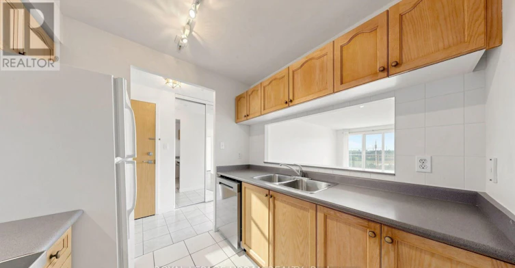1005-399 Park Road SOUTH, Markham, ON, L3T 7W6 - 21