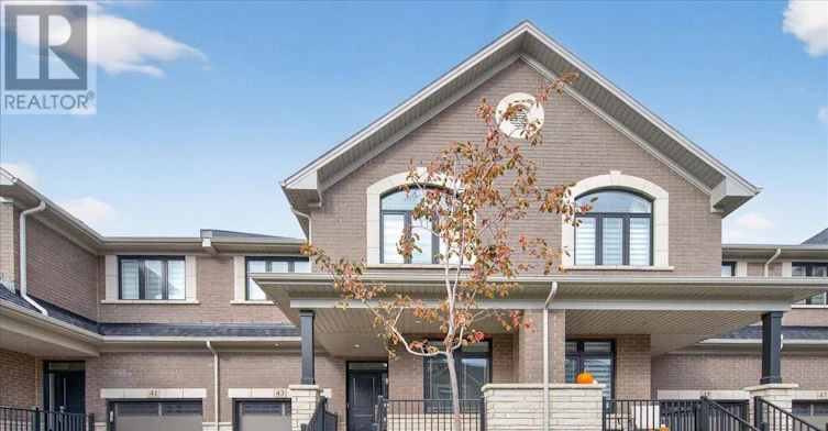 43 Kenesky Drive, Hamilton, ON, L8B 1Y2
