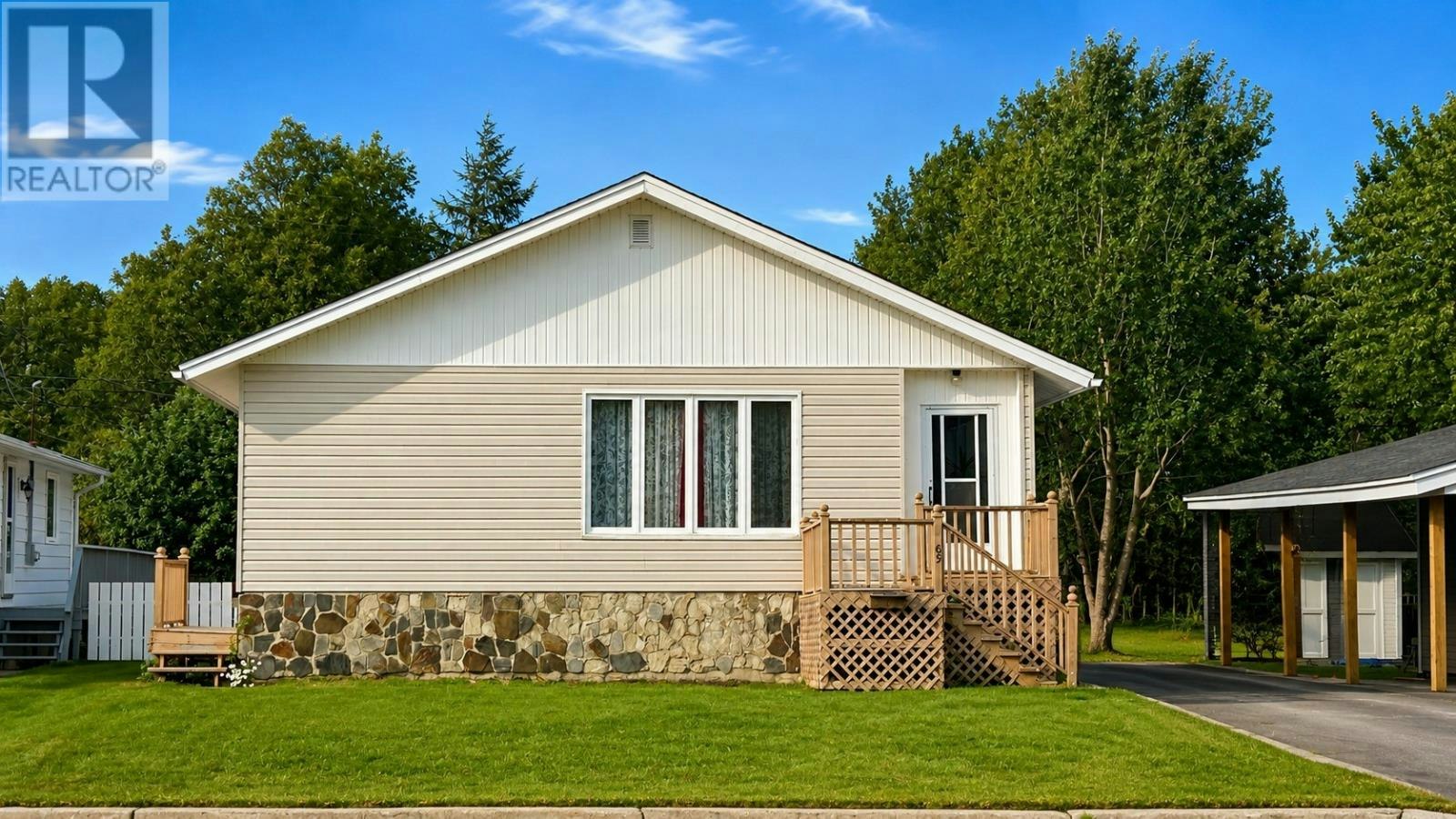 69 Byrd Avenue, Gander, NL, A1V 2A5
